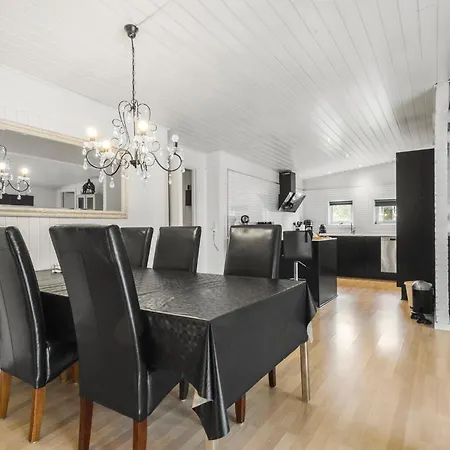 Holiday home Amazing In With Wifi Ebeltoft